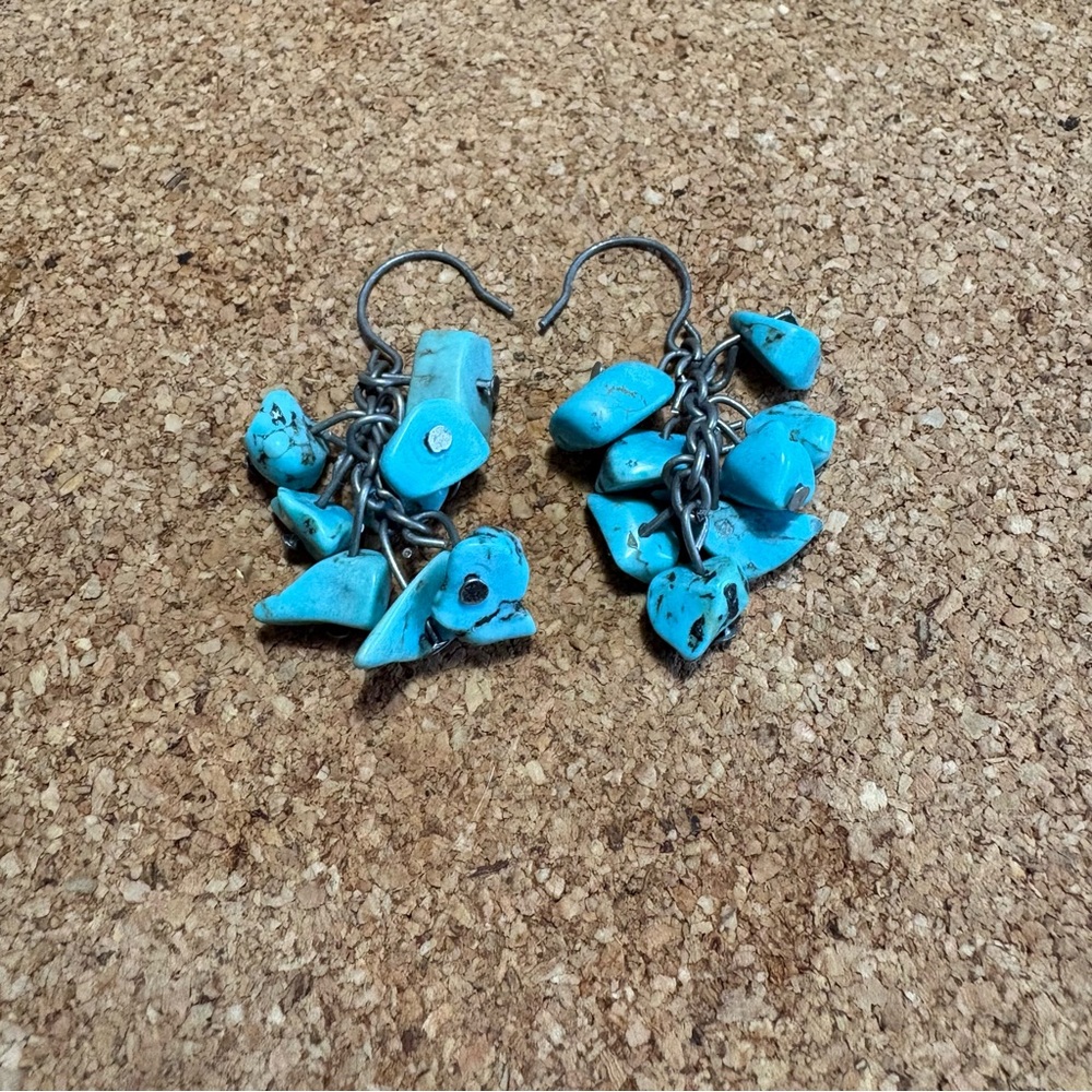 Turquoise Nugget Stone Cluster Drop/ Dangle Earrings In Silver Tone